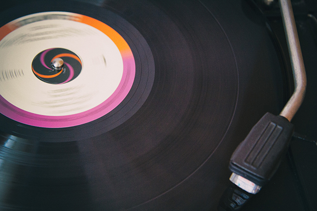 Record player detail https://barnimages.com/
