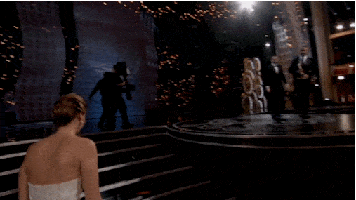 Jennifer Lawrence fall