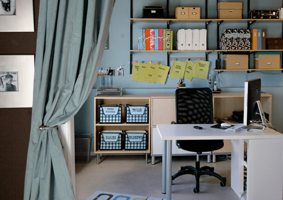 orgainized office space